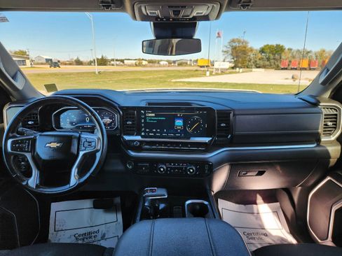 Used 2024 Chevrolet Silverado 1500 LT image 26
