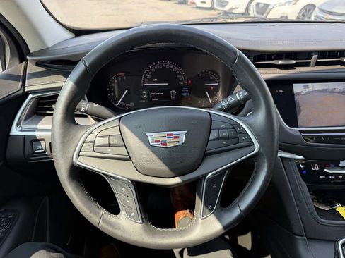 Used 2017 Cadillac XT5 Premium Luxury AWD/4WD image 8
