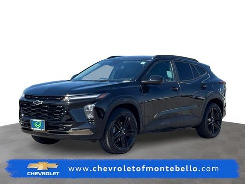 Certified 2024 Chevrolet Trax ACTIV w/ Driver Confidence Package FWD image 1