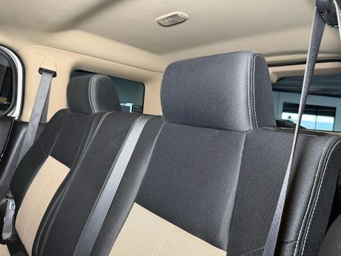 Used 2008 HUMMER H3 AWD/4WD image 10