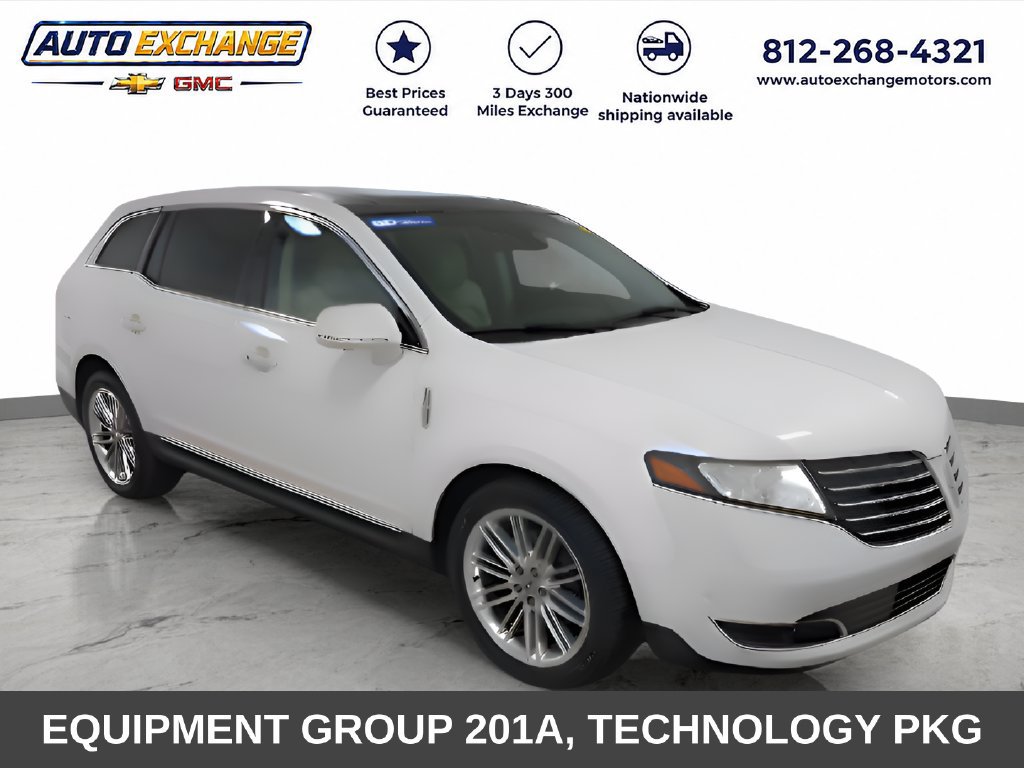 Used 2018 Lincoln MKT AWD image 5