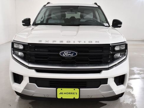 New 2026 Ford Expedition Max Platinum w/ Platinum Ultimate Package AWD/4WD image 3