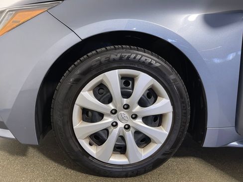 Used 2024 Toyota Corolla LE FWD image 11