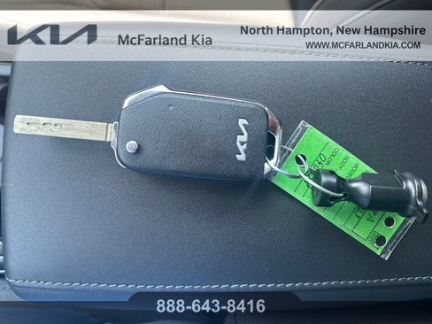 Used 2023 Kia Niro LX FWD image 31
