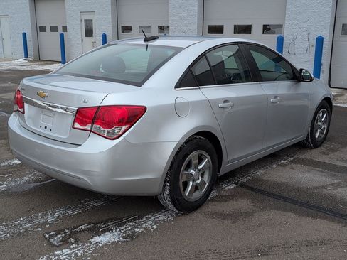 Used 2016 Chevrolet Cruze LT image 8