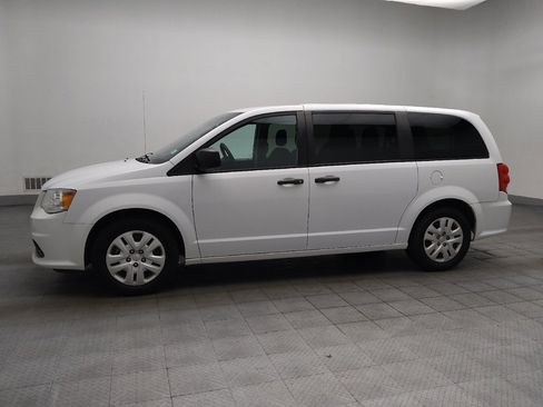 Used 2019 Dodge Grand Caravan SE w/ UConnect Hands-Free Group FWD image 2
