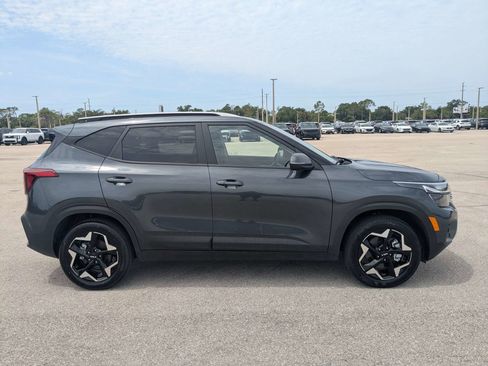 Certified 2025 Kia Seltos S AWD/4WD image 4