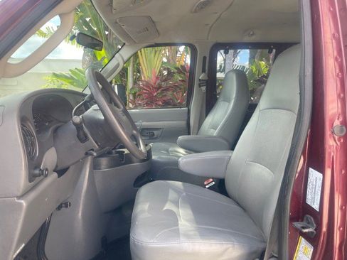 Used 2006 Ford E-150 and Econoline 150 Wagon image 43
