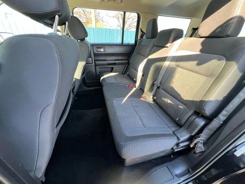 Used 2018 Ford Flex SE image 15