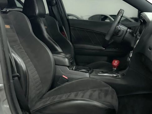 Used 2018 Dodge Charger R/T RWD image 18