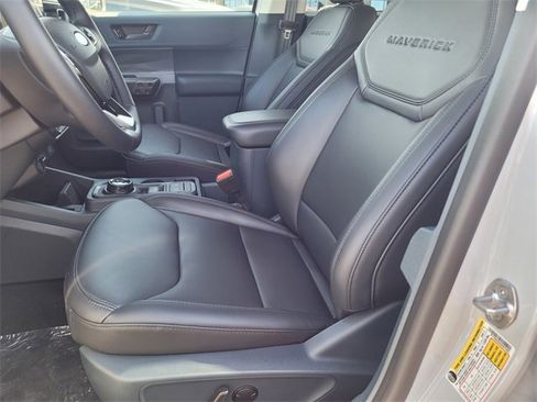 New 2025 Ford Maverick Lariat w/ Black Appearance Package image 8