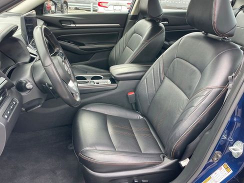 Certified 2024 Nissan Altima 2.0 SR image 7