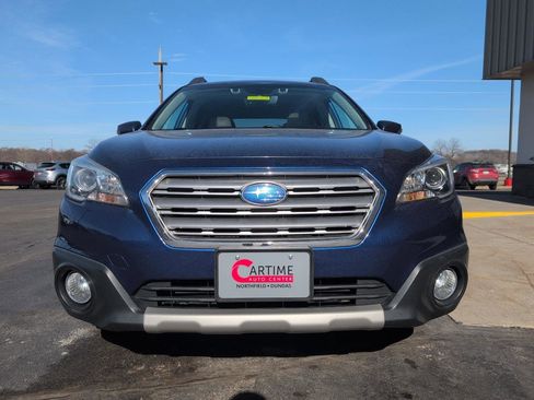 Used 2017 Subaru Outback 2.5i Limited image 3