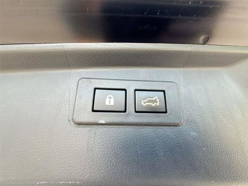 Used 2022 Subaru Outback Limited w/ Popular Package #2 AWD/4WD image 18