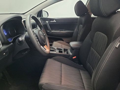Used 2021 Kia Sportage LX image 17
