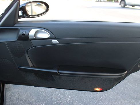 Used 2006 Porsche Boxster RWD image 40