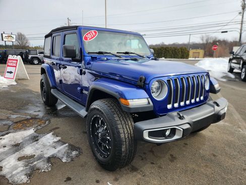 Used 2018 Jeep Wrangler Unlimited Sahara w/ Dual Top Group image 22