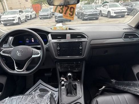 Used 2022 Volkswagen Tiguan SE FWD image 26