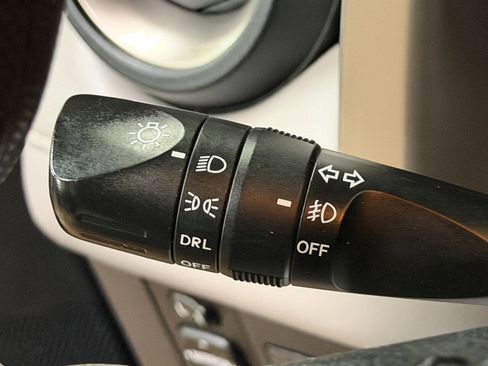 Used 2013 Toyota RAV4 XLE image 34