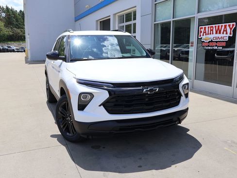 New 2026 Chevrolet TrailBlazer LT w/ Midnight Edition AWD/4WD image 33