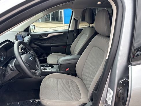 Used 2022 Ford Escape SE image 14