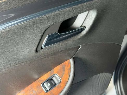 Used 2014 Chevrolet Impala LT w/ Convenience Package FWD image 18