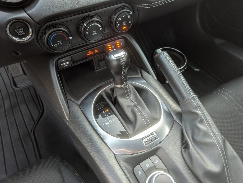 Used 2021 MAZDA MX-5 Miata RF Club RWD image 24