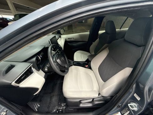 Used 2020 Toyota Corolla LE FWD image 22