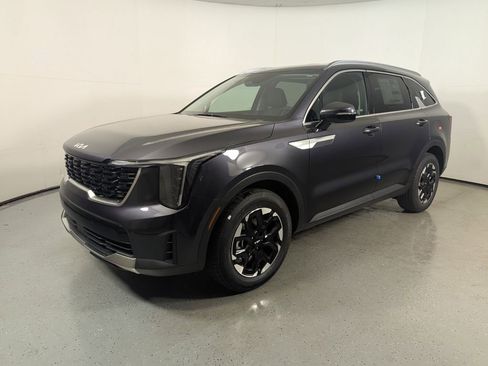 New 2026 Kia Sorento S FWD image 3