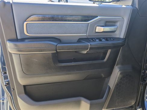 Used 2019 RAM 2500 Big Horn image 12