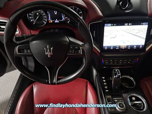 Used 2021 Maserati Ghibli S image 18