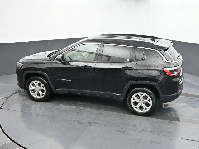 Used 2024 Jeep Compass Latitude AWD/4WD image 41