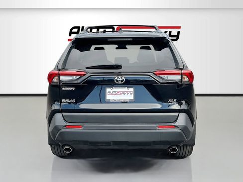 Used 2023 Toyota RAV4 XLE Premium AWD/4WD image 6