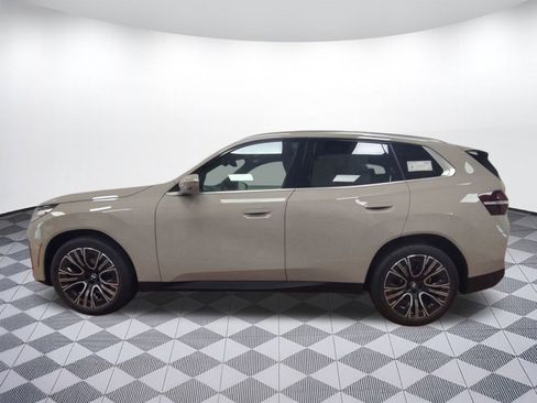 Used 2025 BMW X3 xDrive30i w/ Premium Package image 2