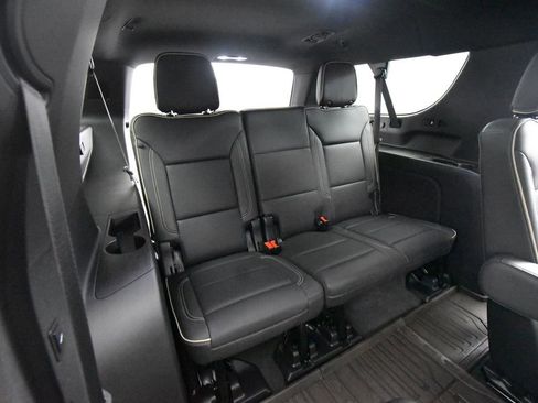 Used 2024 GMC Yukon XL SLT image 51
