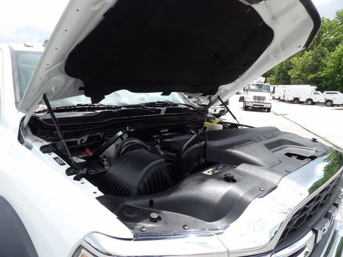 Used 2022 RAM 4500 Tradesman RWD image 33