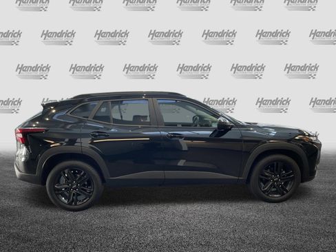 Used 2025 Chevrolet Trax ACTIV w/ Sunroof Package FWD image 11