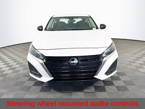 Certified 2024 Nissan Altima 2.5 SV image 5