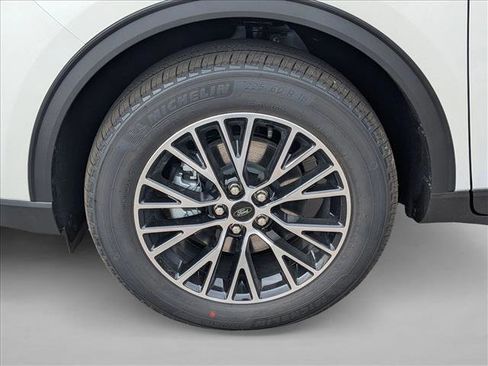 New 2026 Ford Escape SE w/ PHEV Premium Package FWD image 10