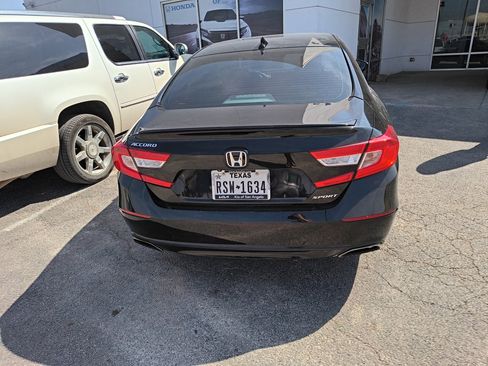 Used 2020 Honda Accord Sport image 3