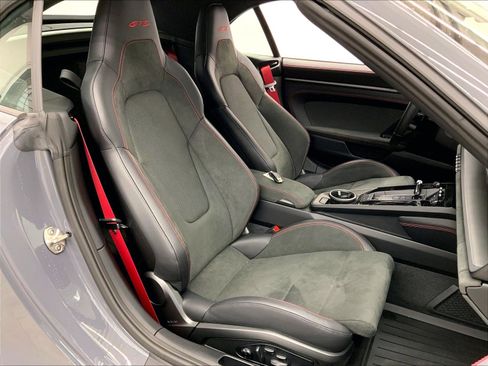 Used 2026 Porsche 911 Carrera 4 GTS AWD/4WD image 19