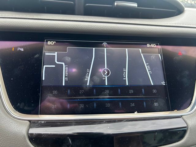 Used 2017 Cadillac XT5 Luxury w/ Driver Awareness Package FWD image 9