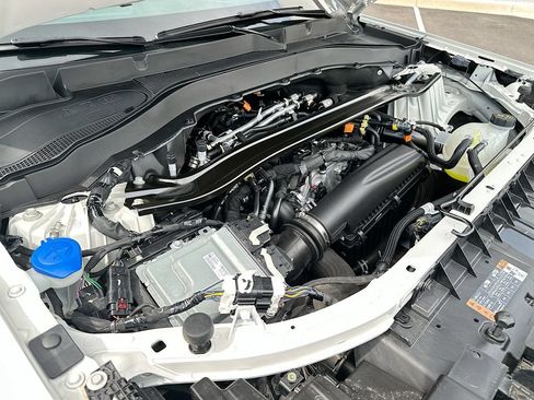 Used 2025 Ford Explorer ST-Line w/ Premium Package RWD image 26