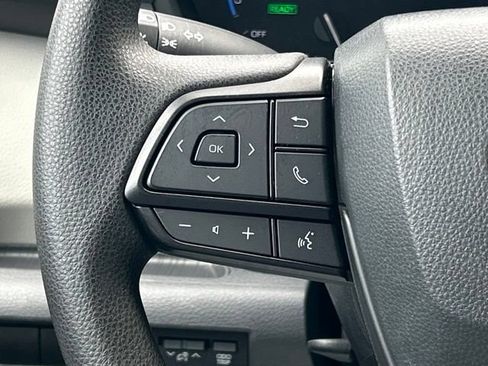 Used 2023 Toyota Sienna LE FWD image 48