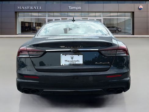 Used 2023 Maserati Quattroporte Modena RWD image 4
