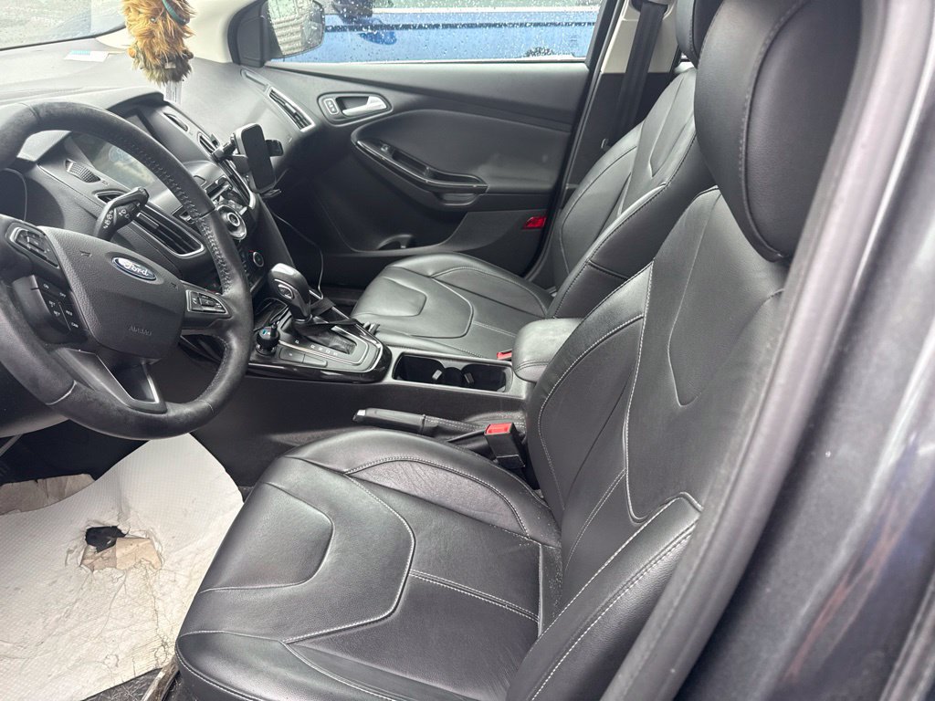 Used 2018 Ford Focus Titanium FWD image 11
