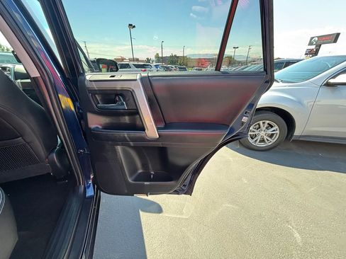 Used 2019 Toyota 4Runner SR5 Premium image 25