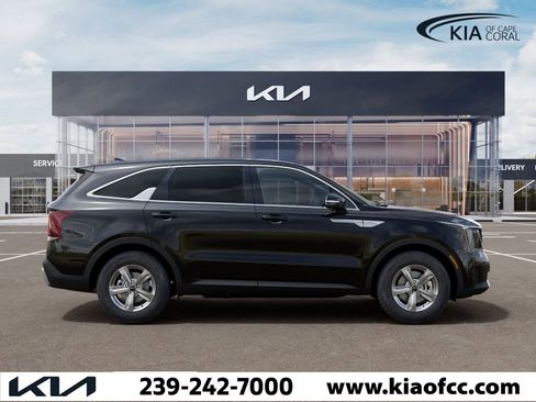 New 2026 Kia Sorento LX FWD image 7