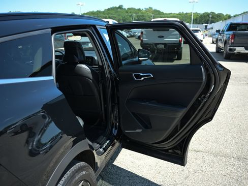 Used 2026 Kia Sportage EX w/ EX Panorama Roof Package AWD/4WD image 47