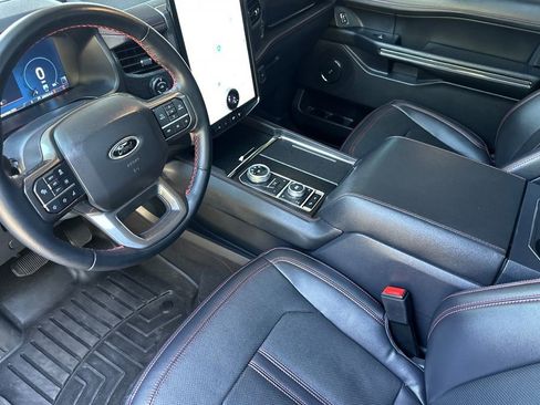 Used 2023 Ford Expedition Limited AWD/4WD image 10